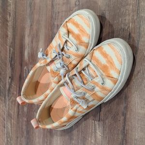Sperry woman's 6.5 sneakers